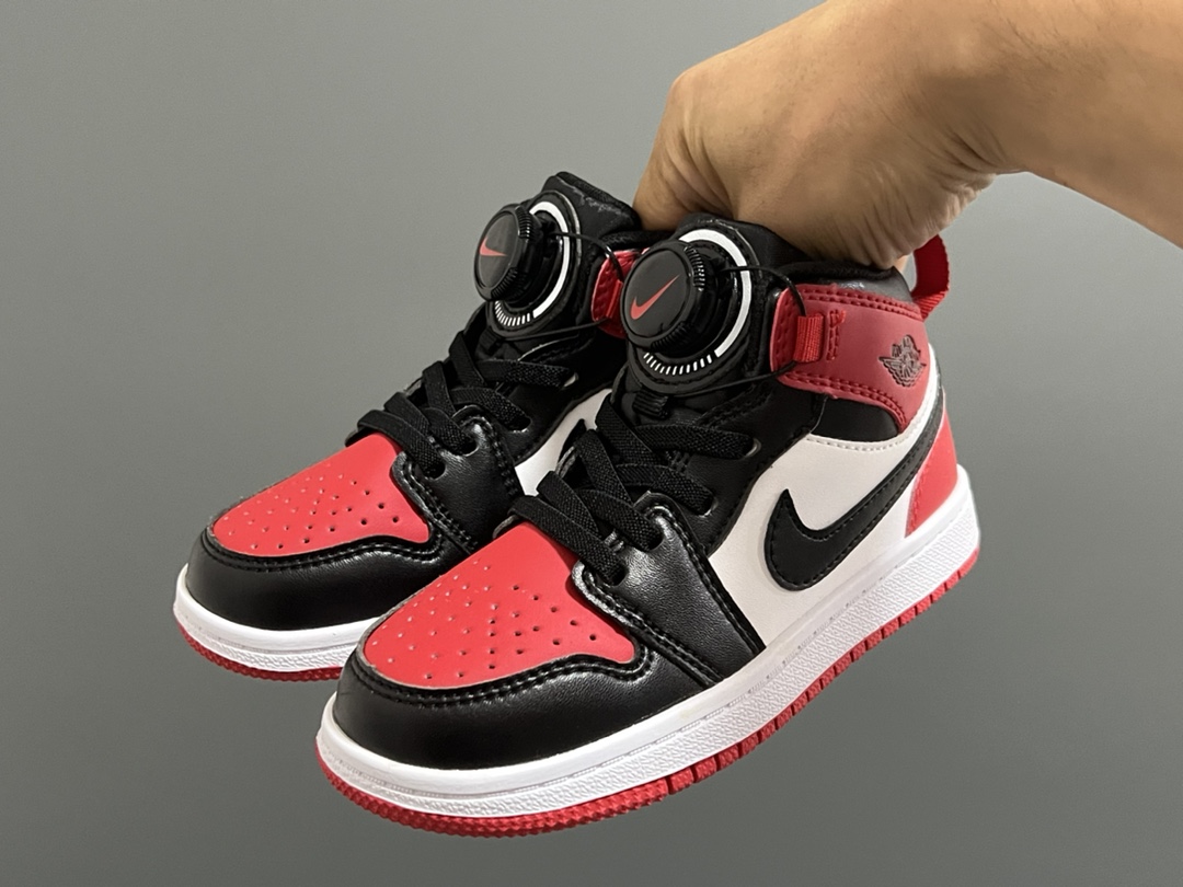 图片[2]-乔一中帮锁扣儿童运动鞋 尺码：22-37.5码 超棒的锁扣系列🔥 经典乔一中帮款式🆕 优质皮料质感超赞👍🏻 耐磨防滑大底，脚感超舒服☁️-选品中心