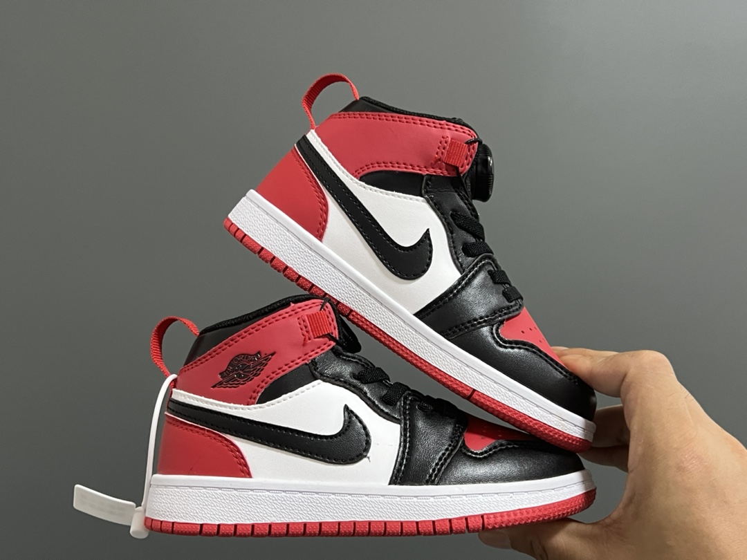 图片[9]-乔一中帮锁扣儿童运动鞋 尺码：22-37.5码 超棒的锁扣系列🔥 经典乔一中帮款式🆕 优质皮料质感超赞👍🏻 耐磨防滑大底，脚感超舒服☁️-选品中心