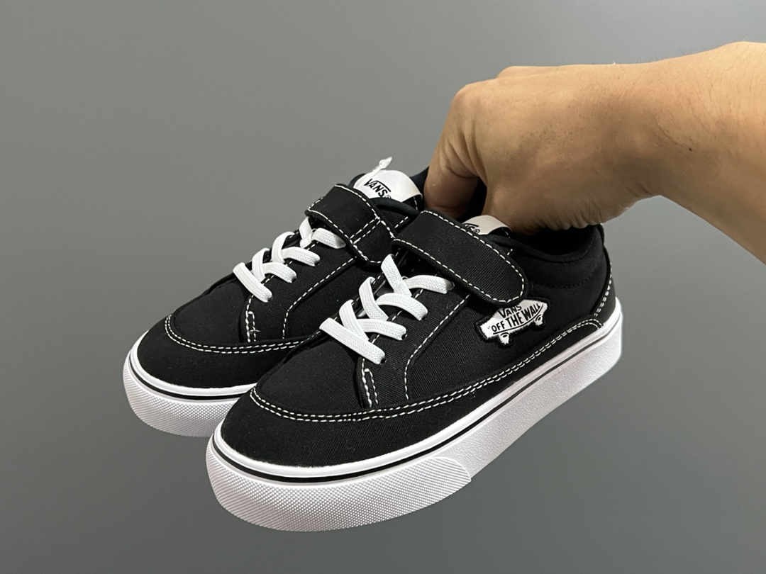 日版万斯魔术贴松紧带儿童鞋26-35码 最受欢迎的日系版万斯，最出名于它的版型设计，非常贴合人体工学设计👍🏻 魔术贴➕松紧带设计，穿脱超级方便✔️ 优质帆布面料，打理超级方便👍🏻-选品中心