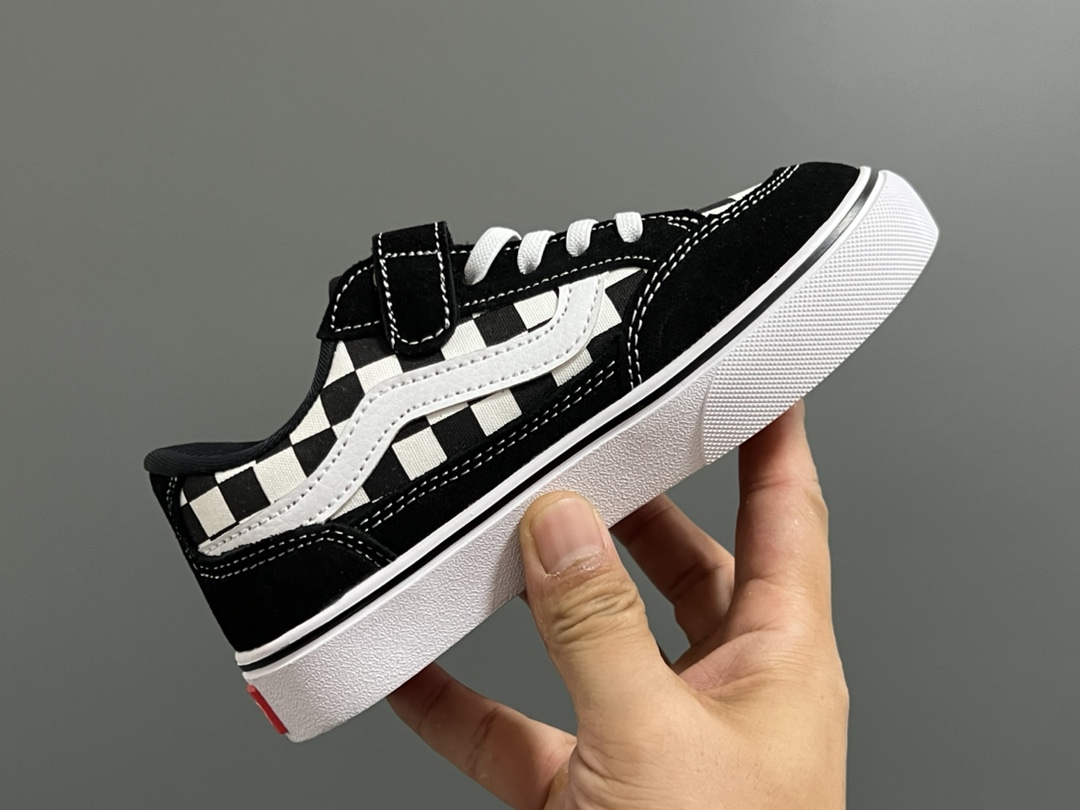 图片[6]-日版万S新款魔术贴松紧带儿童低帮板鞋 尺码：26-35码 最受欢迎的日系版万斯，最出名于它的版型设计，非常贴合人体工学设计👍🏻 魔术贴➕松紧带 日版万S新款魔术贴松紧带儿童低帮板鞋 尺码：26-35码 最受欢迎的日系版万斯，最出名于它的版型设计，非常贴合人体工学设计👍🏻 魔术贴➕松紧带设计，穿脱超级方便✔️ 优质帆布面料，打理超级方便👍🏻 橡胶耐磨防滑大底，脚感超舒服✌🏻，穿脱超级方便✔️ 优质帆布面料，打理超级方便👍🏻 橡胶耐磨防滑大底，脚感超舒服✌🏻-选品中心