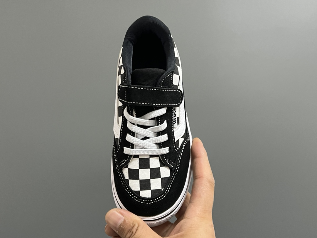 图片[8]-日版万S新款魔术贴松紧带儿童低帮板鞋 尺码：26-35码 最受欢迎的日系版万斯，最出名于它的版型设计，非常贴合人体工学设计👍🏻 魔术贴➕松紧带 日版万S新款魔术贴松紧带儿童低帮板鞋 尺码：26-35码 最受欢迎的日系版万斯，最出名于它的版型设计，非常贴合人体工学设计👍🏻 魔术贴➕松紧带设计，穿脱超级方便✔️ 优质帆布面料，打理超级方便👍🏻 橡胶耐磨防滑大底，脚感超舒服✌🏻，穿脱超级方便✔️ 优质帆布面料，打理超级方便👍🏻 橡胶耐磨防滑大底，脚感超舒服✌🏻-选品中心