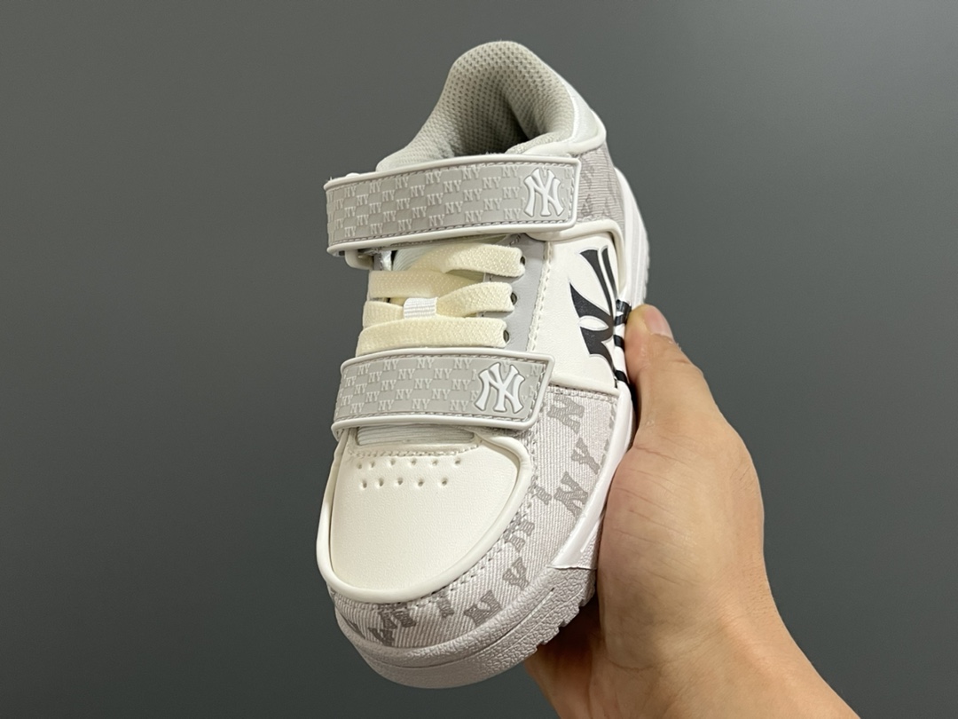 图片[3]-ML家新款时髦复古儿童魔术贴运动鞋 尺码：26-37.5 超级有学生感的MLB系列[嘿哈] 优质皮料，质感满满💯 魔术贴➕松紧带设计，穿脱超方便✌🏻 耐磨防滑大底，脚感超赞👍🏻-选品中心