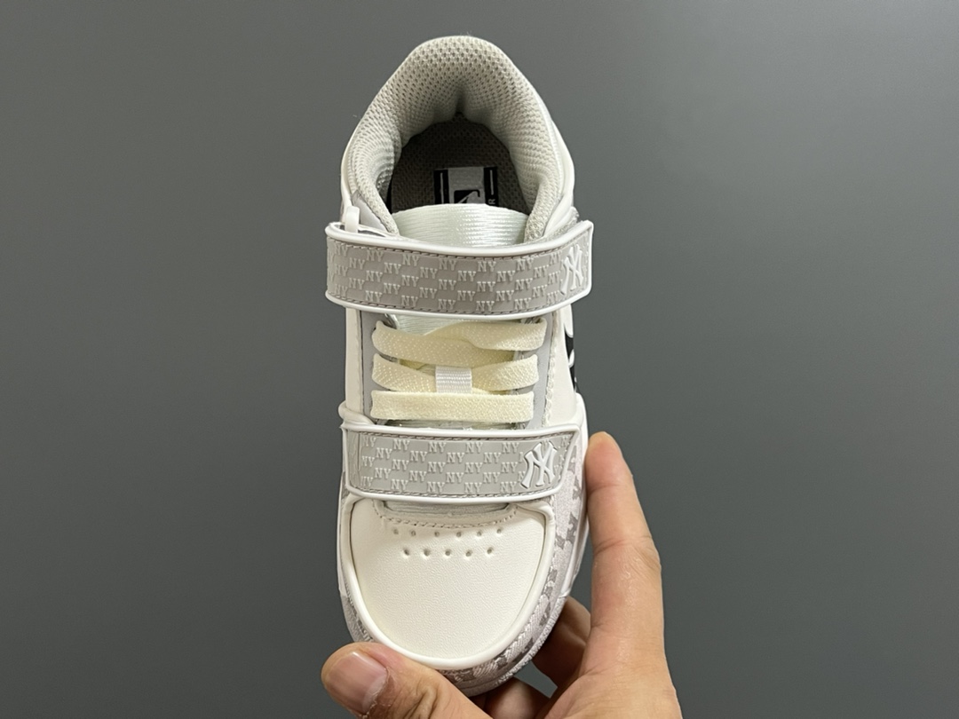 图片[8]-ML家新款时髦复古儿童魔术贴运动鞋 尺码：26-37.5 超级有学生感的MLB系列[嘿哈] 优质皮料，质感满满💯 魔术贴➕松紧带设计，穿脱超方便✌🏻 耐磨防滑大底，脚感超赞👍🏻-选品中心