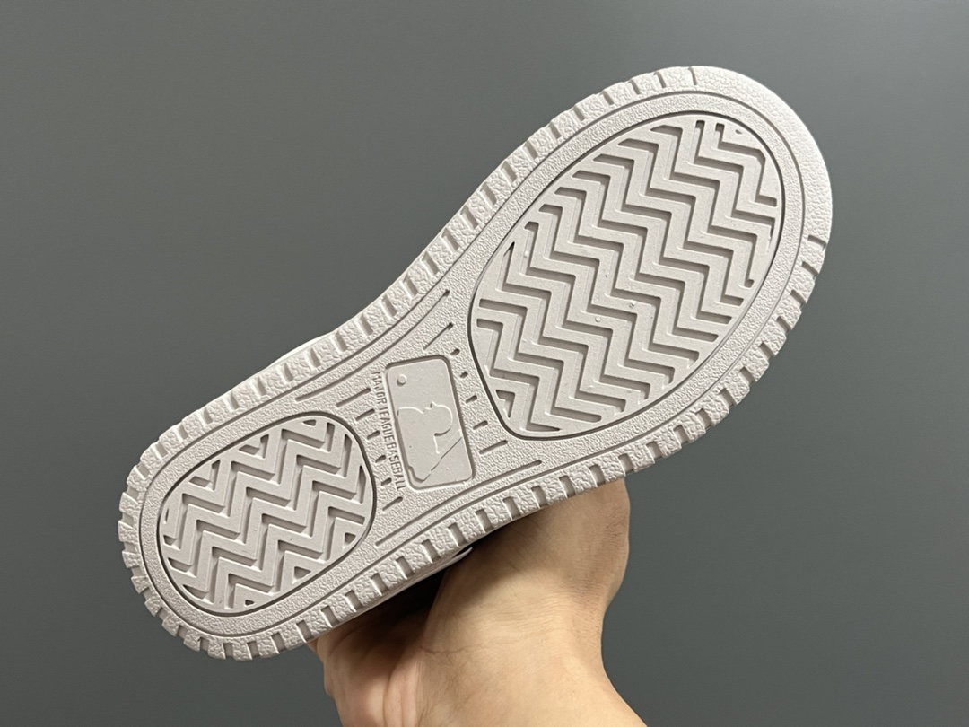 图片[5]-ML家新款时髦复古儿童魔术贴运动鞋 尺码：26-37.5 超级有学生感的MLB系列[嘿哈] 优质皮料，质感满满💯 魔术贴➕松紧带设计，穿脱超方便✌🏻 耐磨防滑大底，脚感超赞👍🏻-选品中心