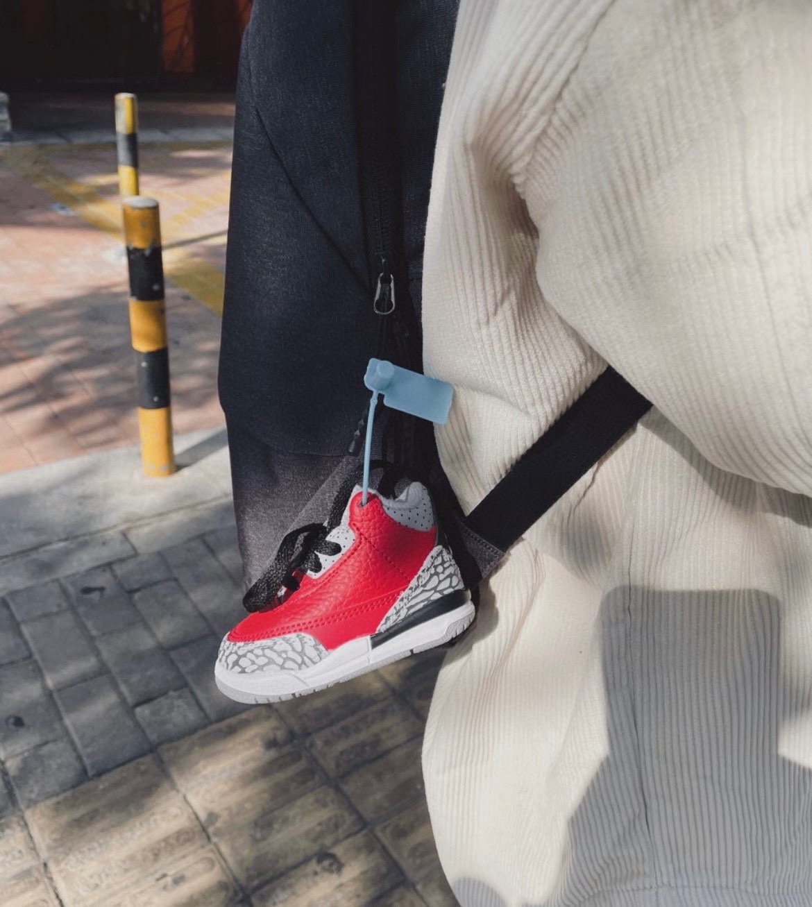 图片[8]-专G版乔3代儿童篮球鞋24-37.5码 经典乔3代篮球鞋🏀 鞋面采用优质头层面料和麂皮拼接，质感超级高级👏🏻 耐磨防滑橡胶大底，助力日常运动💪🏻-选品中心