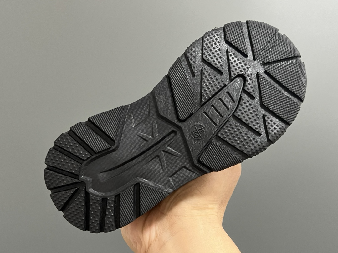 图片[6]-NK ACG轮胎底锁扣儿童运动鞋 尺码：27-37码 经典乔ACG轮胎底系列🆕 精致锁扣，质感超赞👍🏻 橡胶包头耐磨防滑大底✌🏻 优质皮料鞋面拼接☁️-选品中心