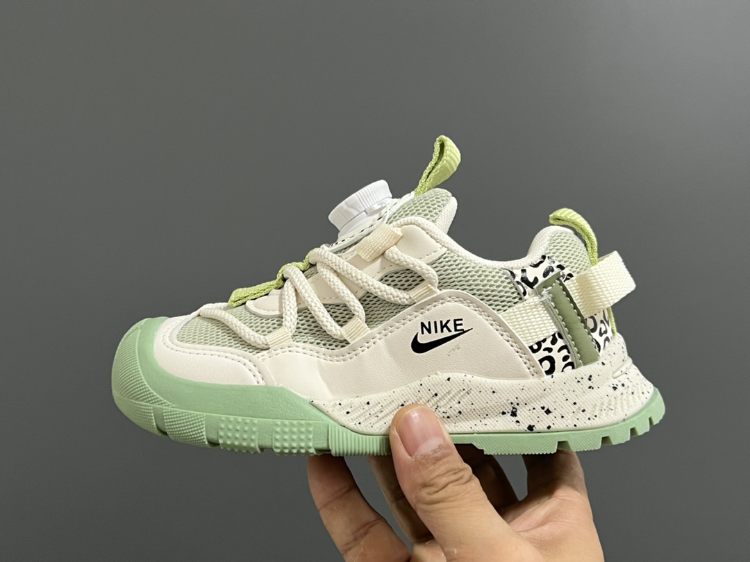 图片[3]-NK ACG轮胎底锁扣儿童运动鞋 尺码：27-37码 经典乔ACG轮胎底系列🆕 精致锁扣，质感超赞👍🏻 橡胶包头耐磨防滑大底✌🏻 优质皮料鞋面拼接☁️-选品中心