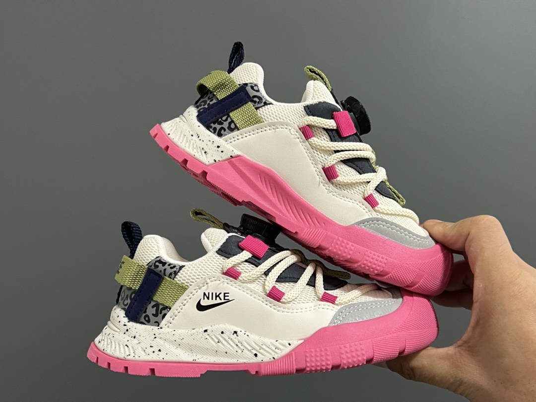 图片[9]-NK ACG轮胎底锁扣儿童运动鞋 尺码：27-37码 经典乔ACG轮胎底系列🆕 精致锁扣，质感超赞👍🏻 橡胶包头耐磨防滑大底✌🏻 优质皮料鞋面拼接☁️-选品中心