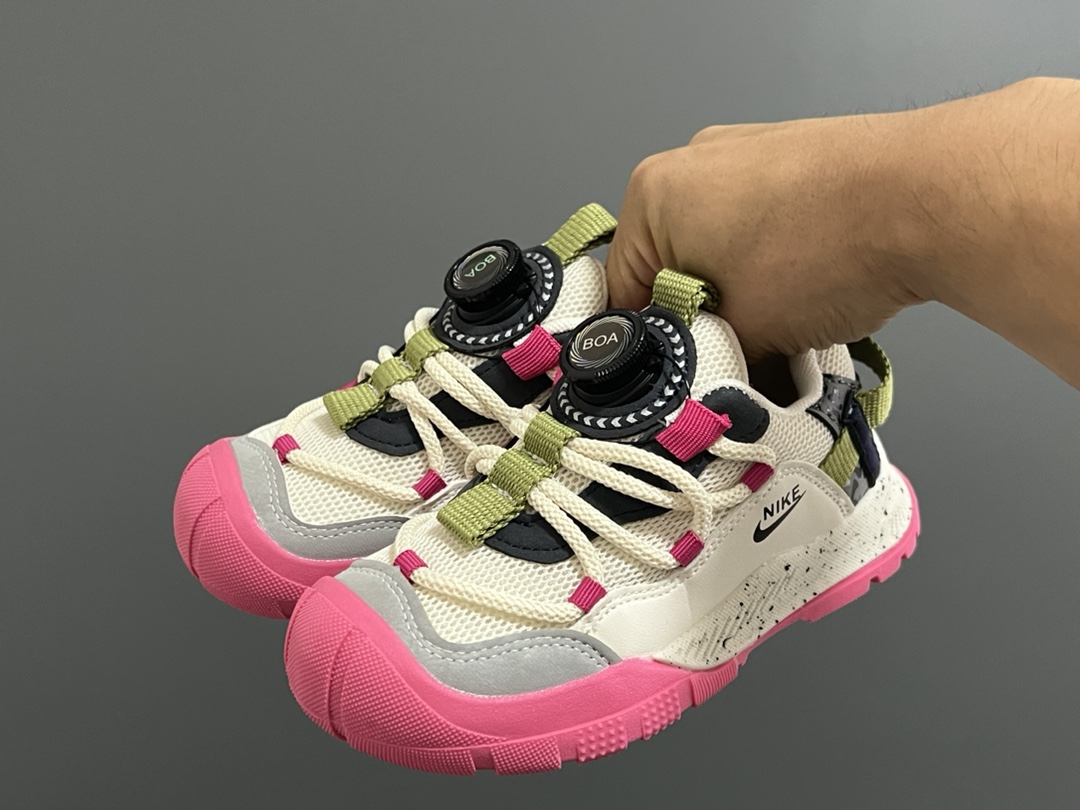 图片[2]-NK ACG轮胎底锁扣儿童运动鞋 尺码：27-37码 经典乔ACG轮胎底系列🆕 精致锁扣，质感超赞👍🏻 橡胶包头耐磨防滑大底✌🏻 优质皮料鞋面拼接☁️-选品中心