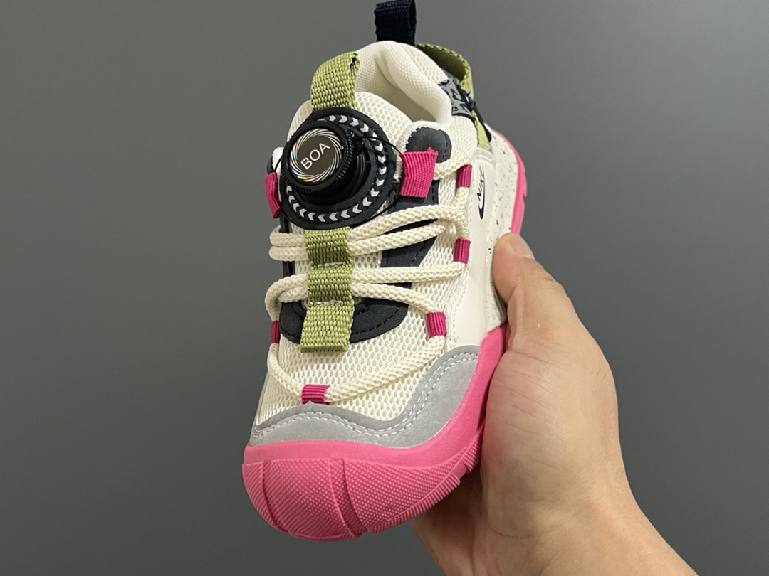 图片[3]-NK ACG轮胎底锁扣儿童运动鞋 尺码：27-37码 经典乔ACG轮胎底系列🆕 精致锁扣，质感超赞👍🏻 橡胶包头耐磨防滑大底✌🏻 优质皮料鞋面拼接☁️-选品中心