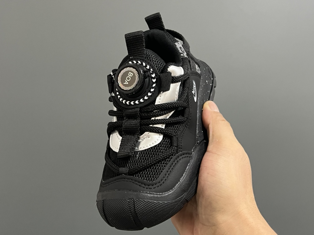 图片[3]-NK ACG轮胎底锁扣儿童运动鞋 尺码：27-37码 经典乔ACG轮胎底系列🆕 精致锁扣，质感超赞👍🏻 橡胶包头耐磨防滑大底✌🏻 优质皮料鞋面拼接☁️-选品中心