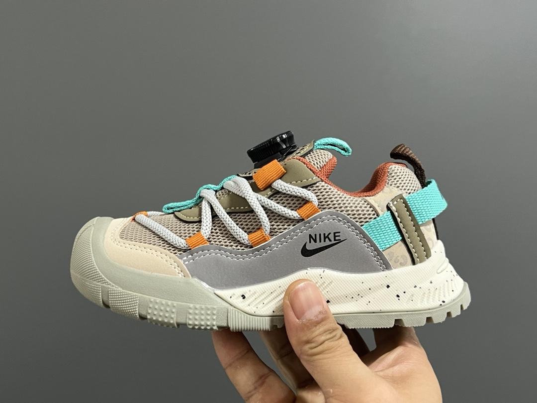 图片[4]-NK ACG轮胎底锁扣儿童运动鞋 尺码：27-37码 经典乔ACG轮胎底系列🆕 精致锁扣，质感超赞👍🏻 橡胶包头耐磨防滑大底✌🏻 优质皮料鞋面拼接☁️-选品中心