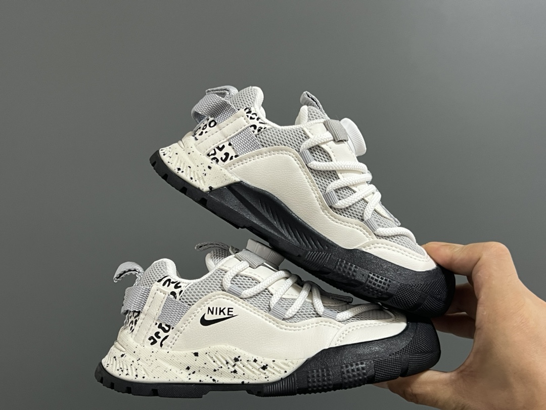 图片[8]-NK ACG轮胎底锁扣儿童运动鞋 尺码：27-37码 经典乔ACG轮胎底系列🆕 精致锁扣，质感超赞👍🏻 橡胶包头耐磨防滑大底✌🏻 优质皮料鞋面拼接☁️-选品中心