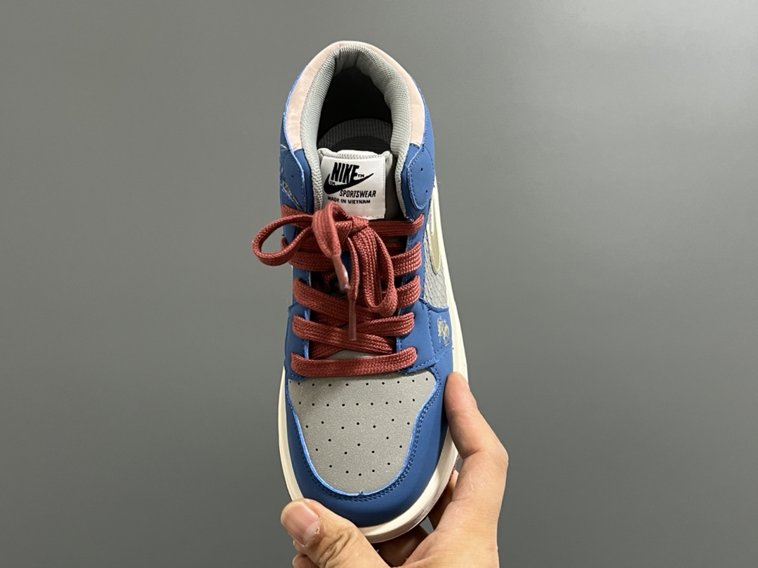 图片[5]-乔一中帮联名魔术贴儿童篮球鞋 尺码：26-37码 经典乔一中帮款式🆕 秋冬超合适❤️ 魔术贴设计，穿脱方便✌🏻 联名系列，细节印花超可爱😍-选品中心