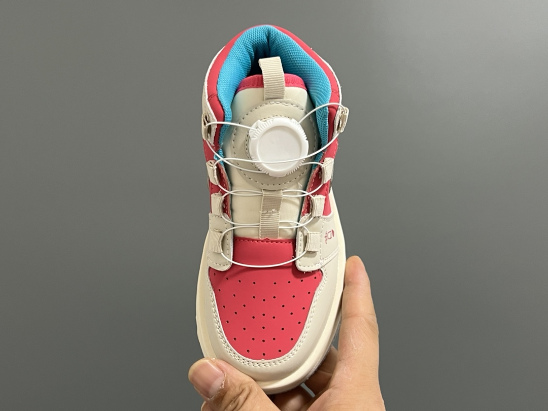 图片[7]-乔一中帮联名锁扣儿童篮球鞋 尺码：26-37码 经典乔一中帮款式🆕 秋冬超合适❤️ 锁扣设计，穿脱方便✌🏻 联名系列，细节印花超可爱😍-选品中心