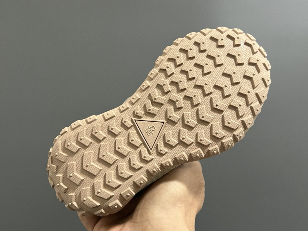 图片[5]-NK 新款锁扣网面儿童老爹运动鞋 尺码：27-37码 经典锁扣设计，一按一拉，超级方便✌🏻 网面透气舒适☁️ 耐磨防滑橡胶大底✌🏻 老爹款超舒适✔️-选品中心