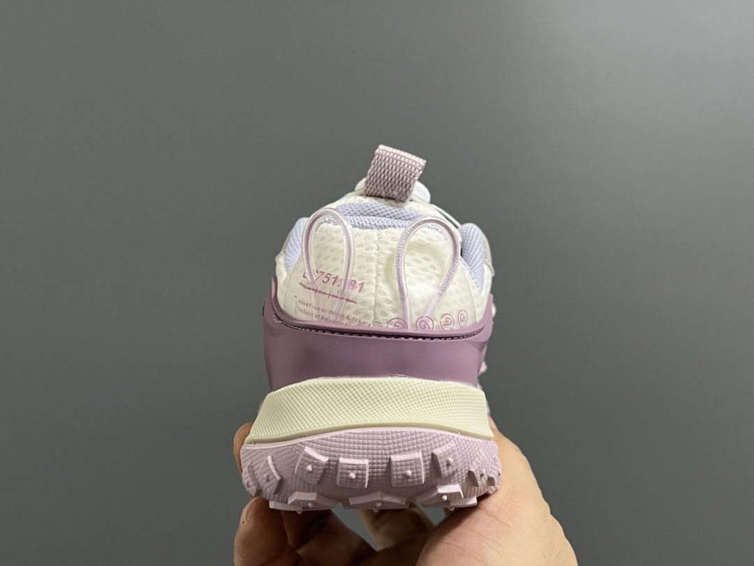 图片[6]-NK 新款锁扣网面儿童老爹运动鞋 尺码：27-37码 经典锁扣设计，一按一拉，超级方便✌🏻 网面透气舒适☁️ 耐磨防滑橡胶大底✌🏻 老爹款超舒适✔️-选品中心