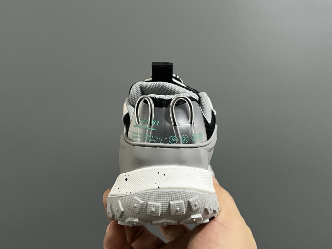图片[7]-NK 新款锁扣网面儿童老爹运动鞋 尺码：27-37码 经典锁扣设计，一按一拉，超级方便✌🏻 网面透气舒适☁️ 耐磨防滑橡胶大底✌🏻 老爹款超舒适✔️-选品中心