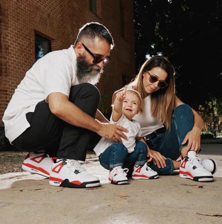 图片[5]-乔4代新款男女童儿童篮球鞋运动鞋 尺码：22-37.5码 潮童必备的AJ4，百搭时尚🆒 采用头层皮打造，高级感满满🈵️ 打理超方便✔️ 橡胶组合大底，耐磨防滑👍🏻 史上最全配色，怎么选都不会踩雷🔥-选品中心