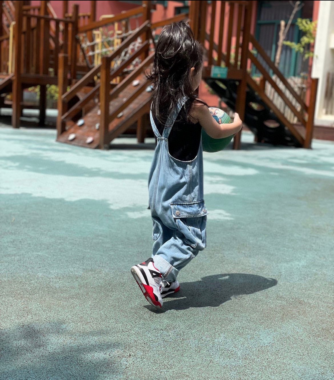 图片[7]-乔4代新款男女童儿童篮球鞋运动鞋 尺码：22-37.5码 潮童必备的AJ4，百搭时尚🆒 采用头层皮打造，高级感满满🈵️ 打理超方便✔️ 橡胶组合大底，耐磨防滑👍🏻 史上最全配色，怎么选都不会踩雷🔥-选品中心