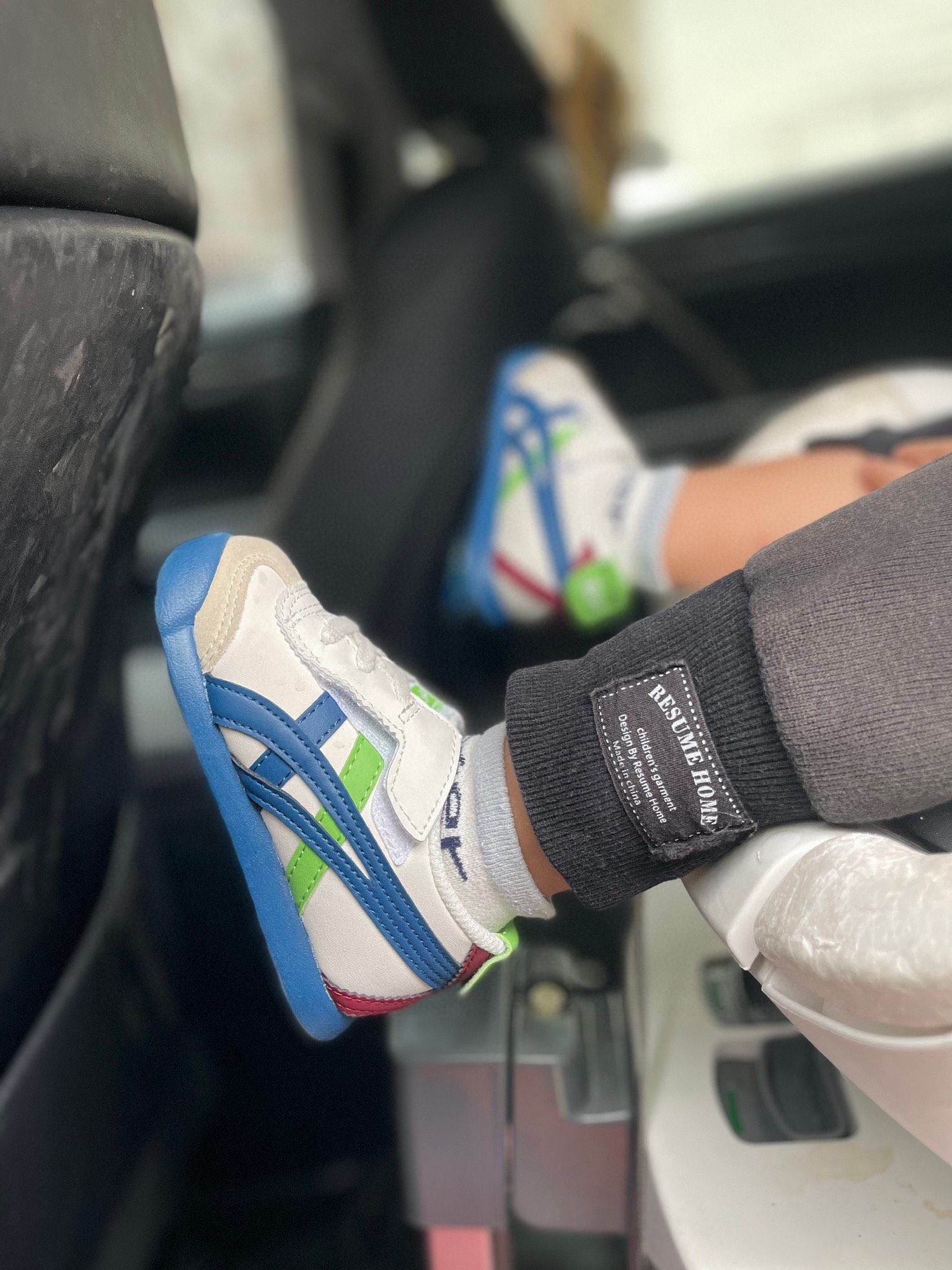 图片[8]-YSS飞机翼魔术贴婴童休闲鞋 尺码：22.5-28.5码 经典亚瑟士婴童款🆕 优质皮料，质感满满💯 飞翼式魔术贴设计，穿脱超方便✌🏻-选品中心