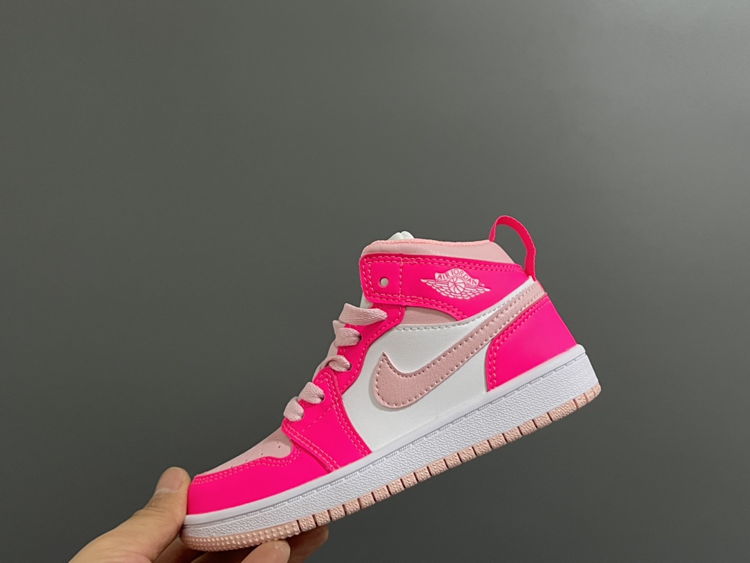 图片[3]-活动乔一头层中帮系带儿童运动鞋 尺码：22-37码 优质皮料拼接，质感柔软细腻☁️ 经典中帮款式，上脚敲帅气🆒 附赠一对鞋带扣，穿脱更加方便✌🏻 橡胶耐磨防滑大底，脚感不言而喻✔️-选品中心