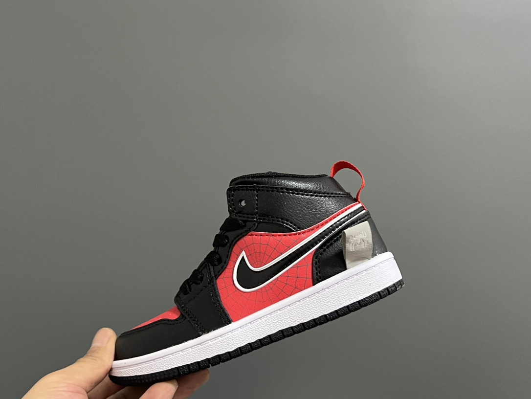 图片[7]-活动乔一头层中帮系带儿童运动鞋 尺码：22-37码 优质皮料拼接，质感柔软细腻☁️ 经典中帮款式，上脚敲帅气🆒 附赠一对鞋带扣，穿脱更加方便✌🏻 橡胶耐磨防滑大底，脚感不言而喻✔️-选品中心