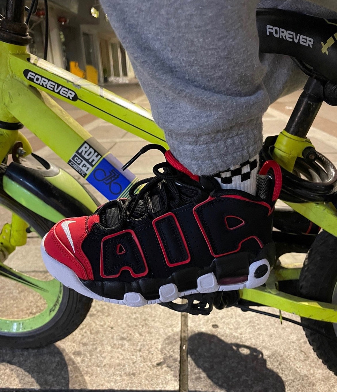 图片[9]-NK 皮蓬气垫大小童运动鞋24-37.5 这么帅气的气垫运动鞋，必须安排上👍🏻 优质工整走线面料，超精湛超匠心❤️ 1：1原装大底，脚感超舒服☁️ 小童弹力带，大童鞋带扣，匠心打造💓-选品中心