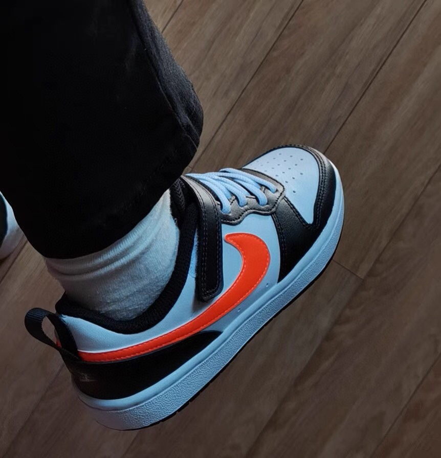 图片[8]-NK 空一号工装低帮魔术贴儿童板鞋小白鞋 尺码：24-37码 经典百搭板鞋小白鞋，学生时代必备❤️ 低帮魔术贴设计，穿脱方便✔️ 橡胶大底，耐磨防滑👍🏻 优质皮料拼接，质感满分💯-选品中心