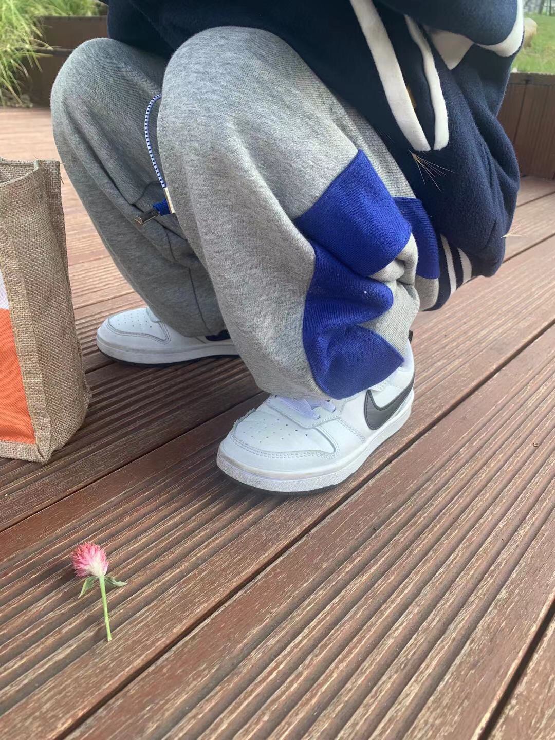 图片[9]-NK 空一号工装低帮魔术贴儿童板鞋小白鞋 尺码：24-37码 经典百搭板鞋小白鞋，学生时代必备❤️ 低帮魔术贴设计，穿脱方便✔️ 橡胶大底，耐磨防滑👍🏻 优质皮料拼接，质感满分💯-选品中心