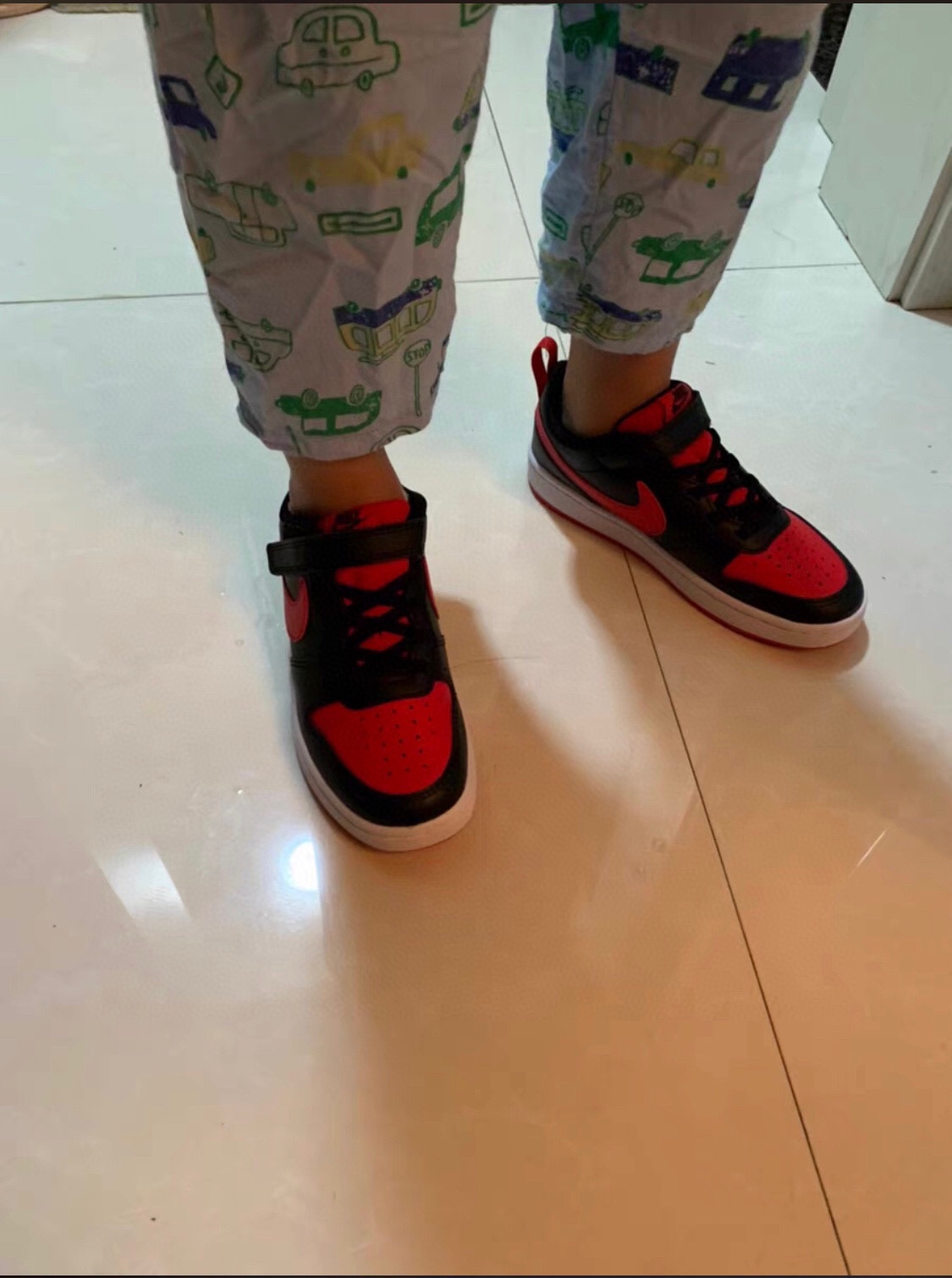 图片[7]-NK 空一号工装低帮魔术贴儿童板鞋小白鞋 尺码：24-37码 经典百搭板鞋小白鞋，学生时代必备❤️ 低帮魔术贴设计，穿脱方便✔️ 橡胶大底，耐磨防滑👍🏻 优质皮料拼接，质感满分💯-选品中心