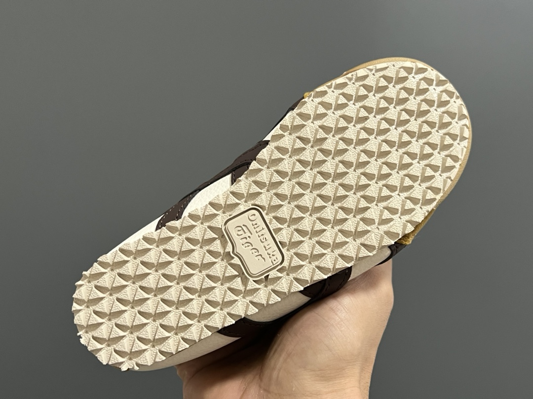 图片[8]-YSS 新款限量儿童魔术贴休闲鞋 尺码：22-37码 新工厂新工艺新材料🆕 新配色更好看啦✌🏻 经典款式设计，低调奢华有内涵❤️ 魔术贴松紧带设计，穿脱超方便✔️ 超弹橡胶大底，脚感超赞👍🏻-选品中心