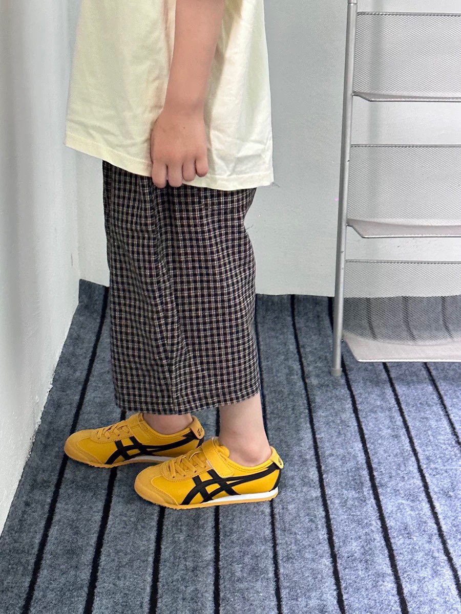 图片[9]-YSS 新款限量儿童魔术贴休闲鞋 尺码：22-37码 新工厂新工艺新材料🆕 新配色更好看啦✌🏻 经典款式设计，低调奢华有内涵❤️ 魔术贴松紧带设计，穿脱超方便✔️ 超弹橡胶大底，脚感超赞👍🏻-选品中心