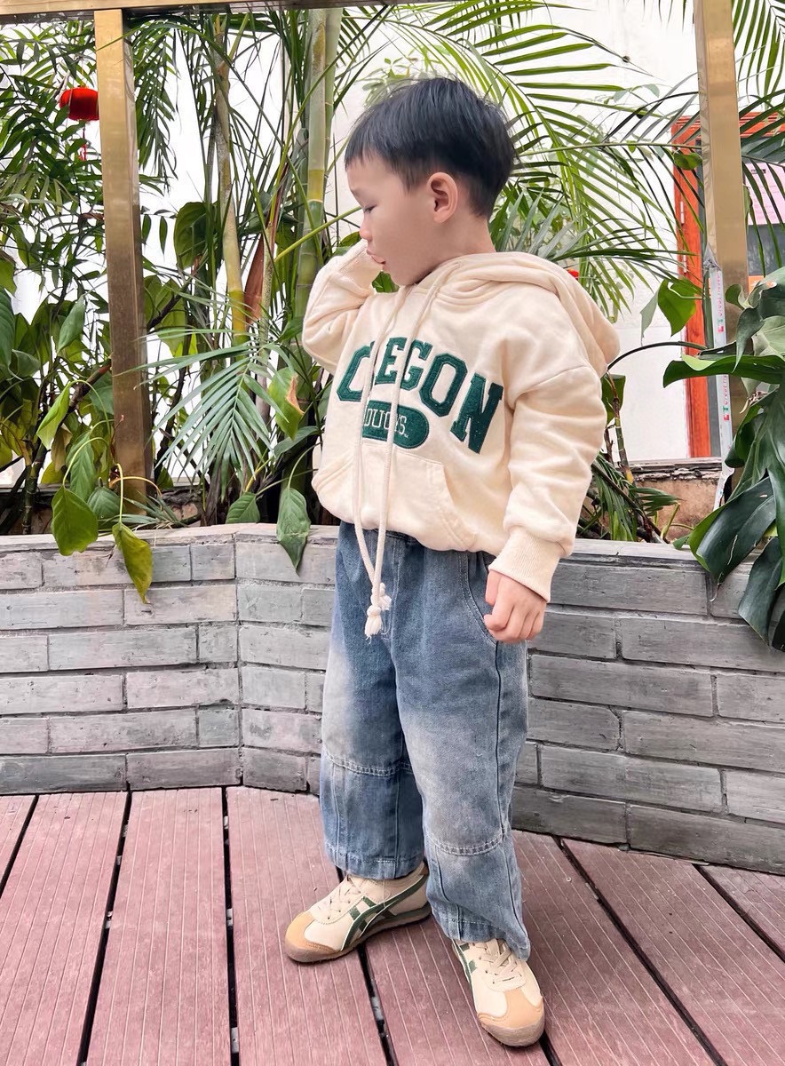 图片[9]-YSS 新款限量儿童魔术贴休闲鞋 尺码：22-37码 新工厂新工艺新材料🆕 新配色更好看啦✌🏻 经典款式设计，低调奢华有内涵❤️ 魔术贴松紧带设计，穿脱超方便✔️ 超弹橡胶大底，脚感超赞👍🏻-选品中心