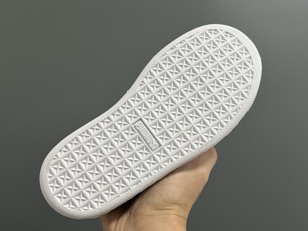 图片[5]-彪M新款反毛皮儿童休闲鞋 尺码：22-35码 经典PUMA系列🆕 优质反毛皮鞋面，质感满满💯 耐磨防滑大底，脚感超赞👍🏻 附赠一对鞋带替换✌🏻-选品中心