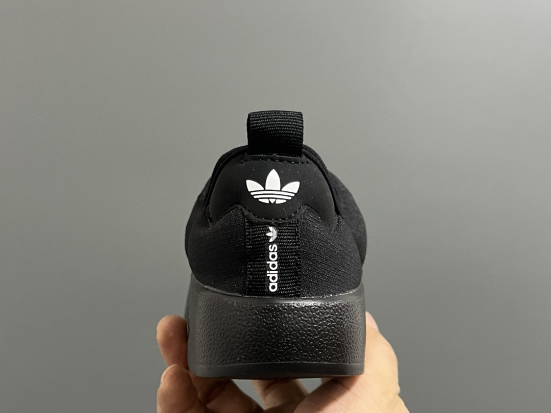 图片[7]-原单版A家新款面包儿童一脚蹬休闲鞋 尺码：28-38码 经典面包鞋系列，丑萌丑萌哒😍 空气棉面料，舒适不闷脚✌🏻 一脚蹬款式设计，穿脱方便✔️ 耐磨防滑大底，脚感超赞👍🏻-选品中心