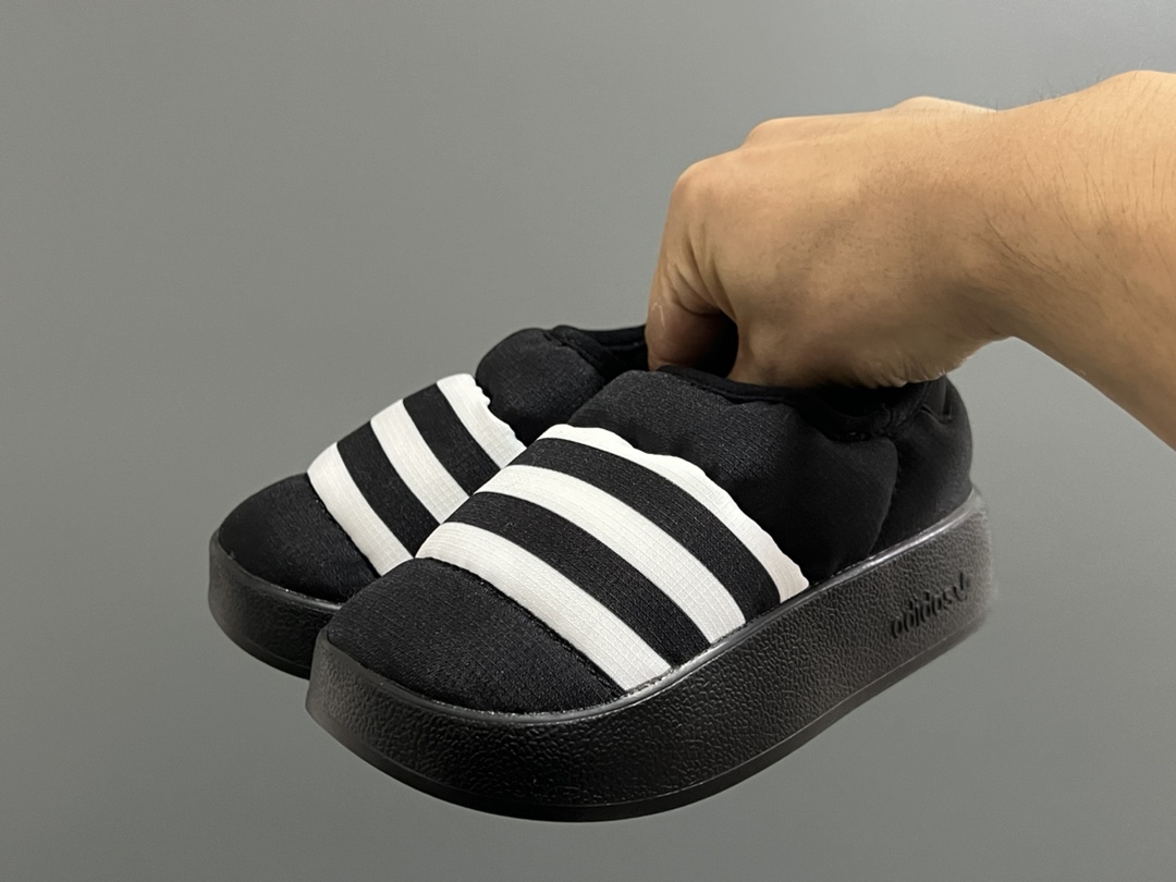 图片[2]-原单版A家新款面包儿童一脚蹬休闲鞋 尺码：28-38码 经典面包鞋系列，丑萌丑萌哒😍 空气棉面料，舒适不闷脚✌🏻 一脚蹬款式设计，穿脱方便✔️ 耐磨防滑大底，脚感超赞👍🏻-选品中心