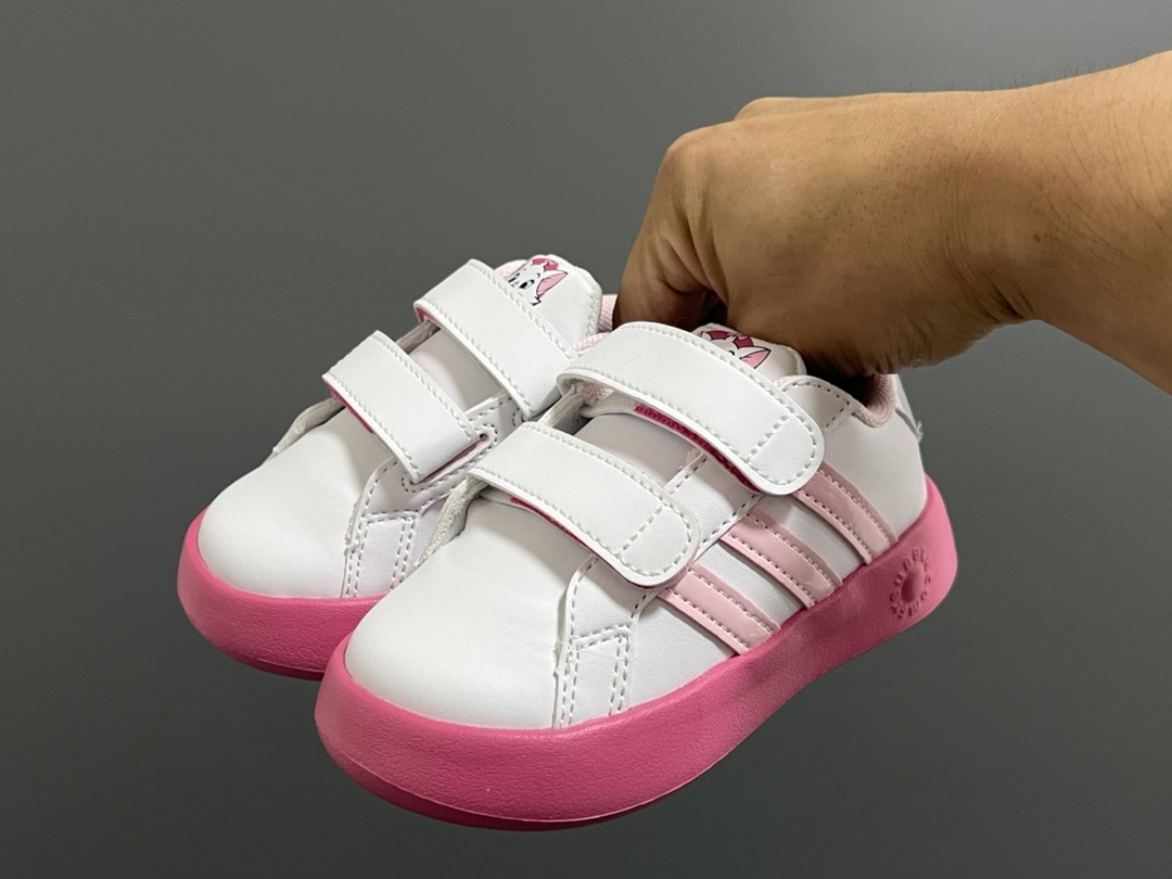 图片[2]-单鞋款A家新款迪斯尼联名魔术贴婴童云朵底轻便运动鞋 尺码：22-27码 优质皮料，质感满满💯 双魔术贴设计，穿脱方便✌🏻 超轻云朵大底，脚感超舒适☁️-选品中心