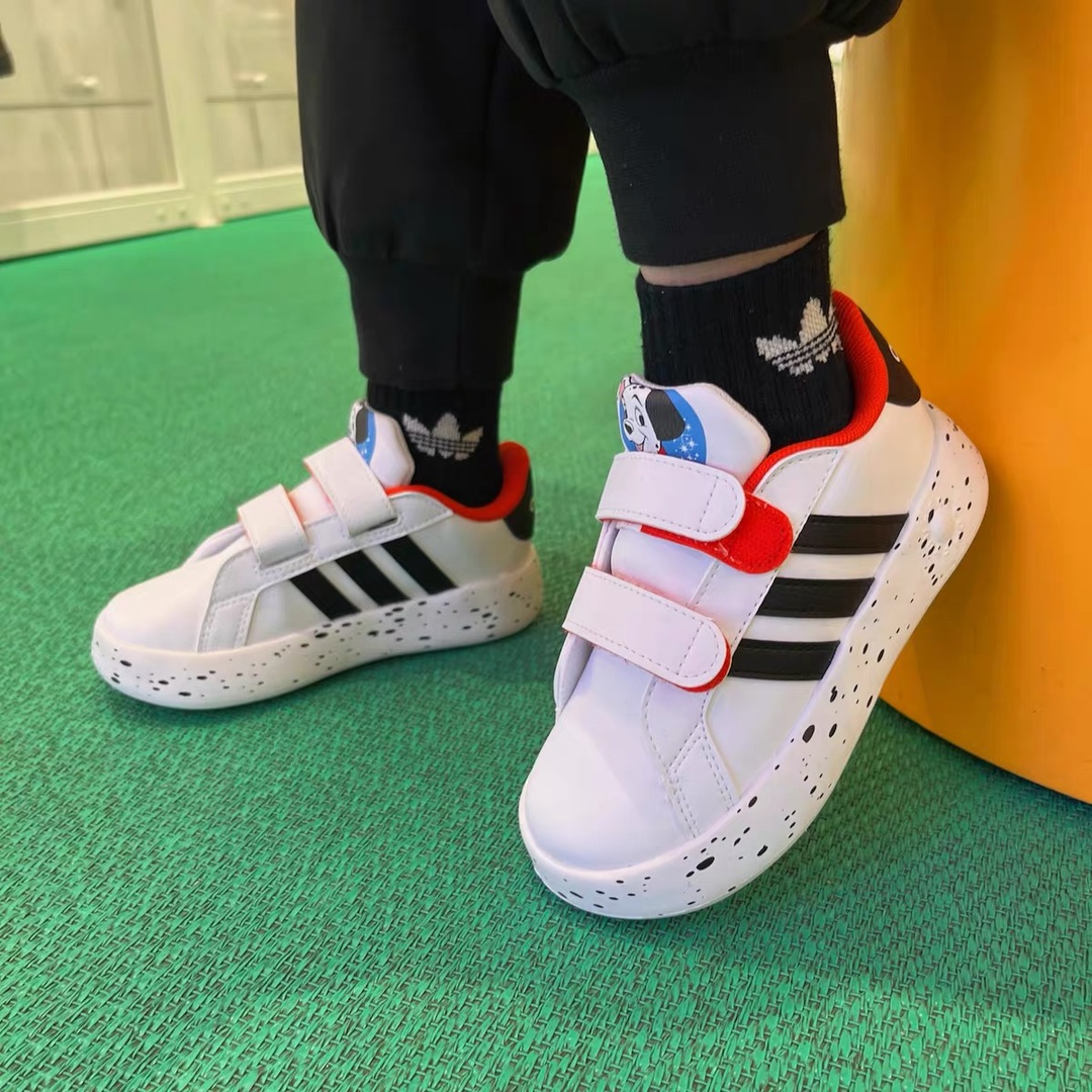 图片[8]-尺码表更新👇🏻A家新款迪斯尼联名魔术贴婴童云朵底轻便运动鞋 尺码：22-27码 内长为适合脚长，脚多长选多长 例：脚长15左右选择26码比较合适 多花一分钟量好脚长，🉑️节约来回换码的时间和运费哦😘-选品中心