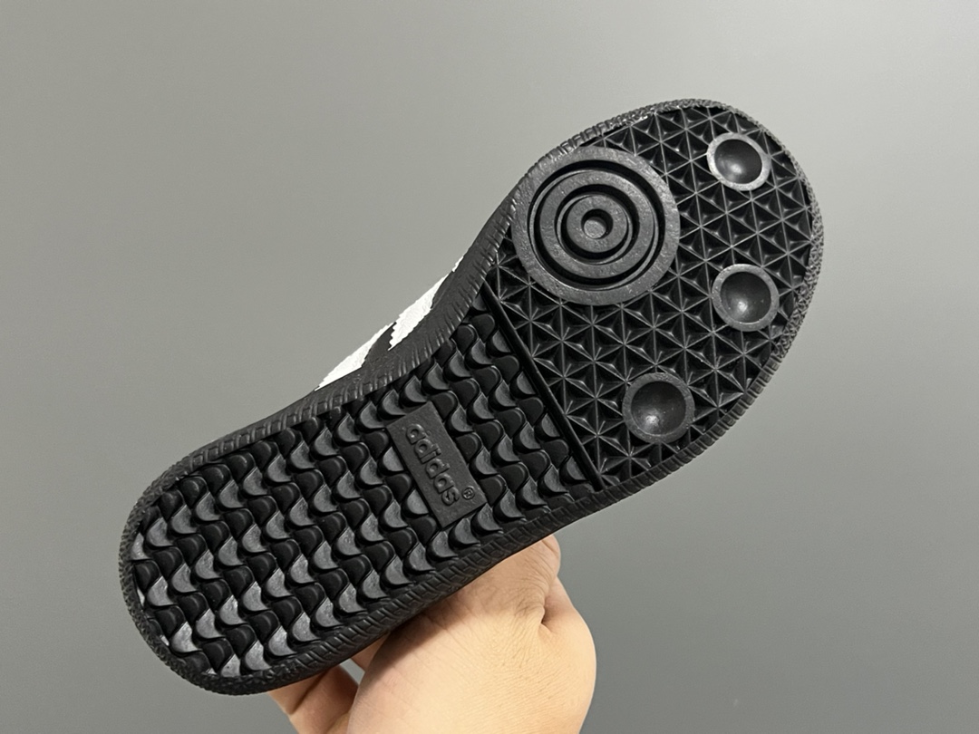 图片[5]-美版A家德训联名儿童休闲鞋 尺码：24-37码 爱惨了德训系列🆕 新工厂新工艺新配色👏🏻 优质皮料拼接，质感满满💯 耐磨防滑大底，脚感超赞👍🏻-选品中心