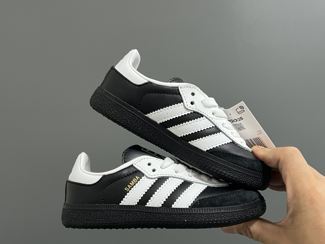 图片[9]-美版A家德训联名儿童休闲鞋 尺码：24-37码 爱惨了德训系列🆕 新工厂新工艺新配色👏🏻 优质皮料拼接，质感满满💯 耐磨防滑大底，脚感超赞👍🏻-选品中心