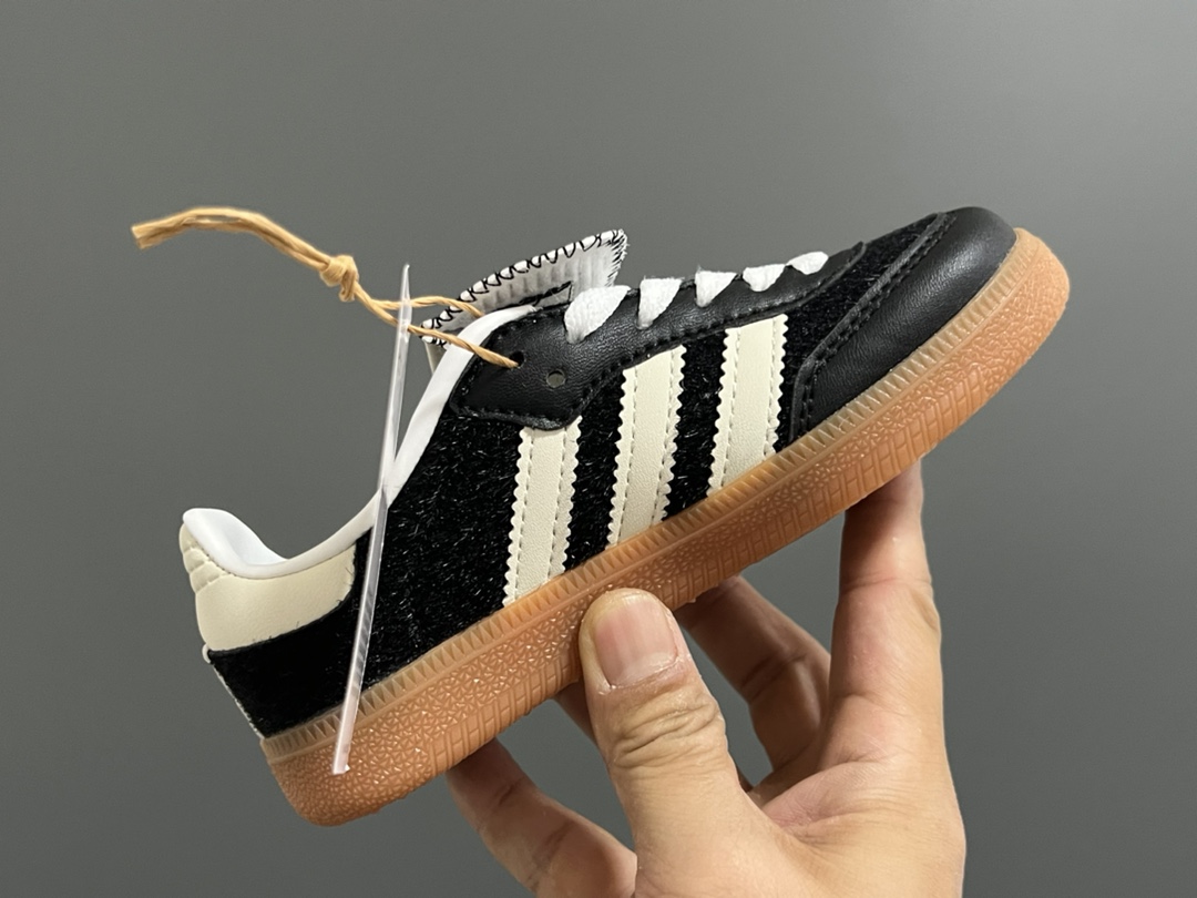 图片[6]-美版A家德训联名儿童休闲鞋 尺码：24-37码 爱惨了德训系列🆕 新工厂新工艺新配色👏🏻 优质皮料拼接，质感满满💯 耐磨防滑大底，脚感超赞👍🏻-选品中心