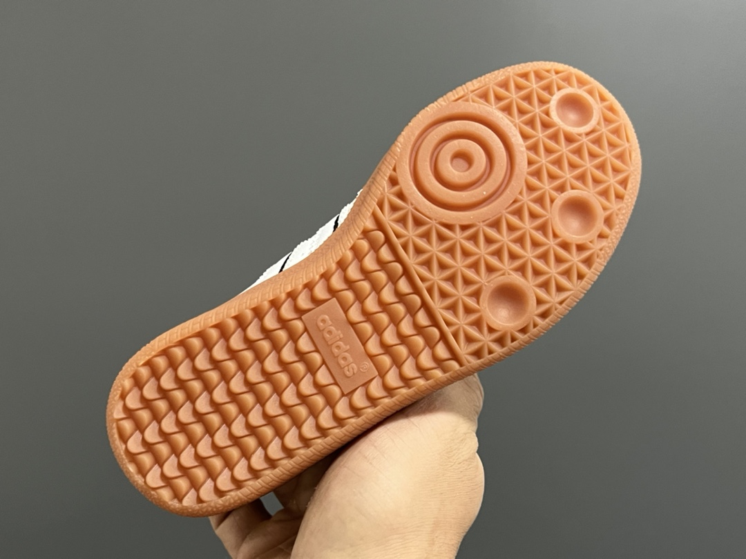 图片[7]-美版A家德训联名儿童休闲鞋 尺码：24-37码 爱惨了德训系列🆕 新工厂新工艺新配色👏🏻 优质皮料拼接，质感满满💯 耐磨防滑大底，脚感超赞👍🏻-选品中心