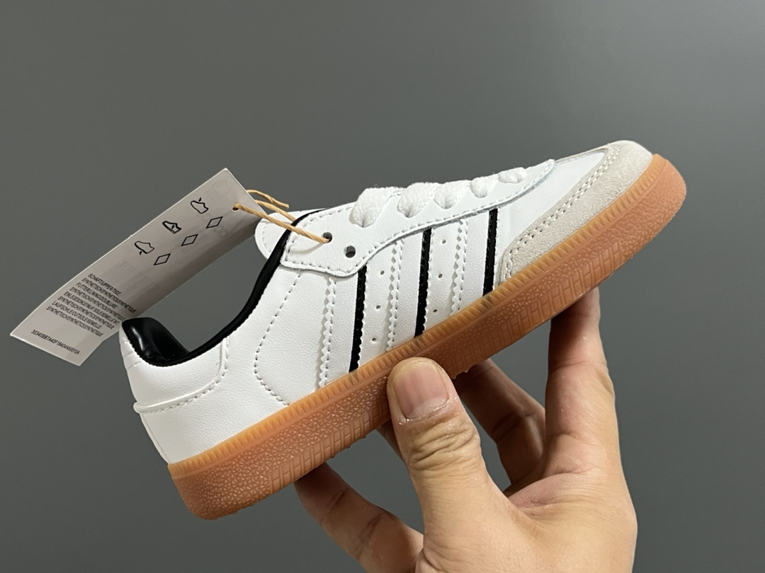 图片[6]-美版A家德训联名儿童休闲鞋 尺码：24-37码 爱惨了德训系列🆕 新工厂新工艺新配色👏🏻 优质皮料拼接，质感满满💯 耐磨防滑大底，脚感超赞👍🏻-选品中心