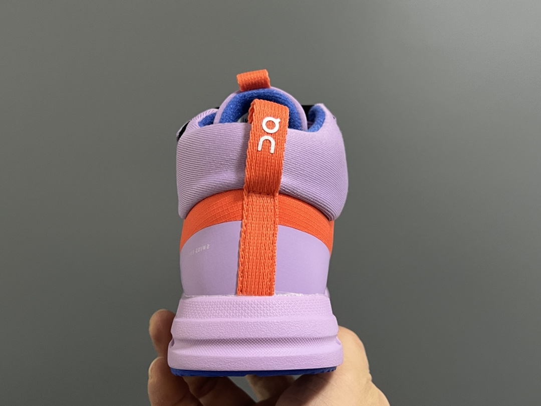 图片[8]-加绒 昂跑秋冬新款中帮儿童运动鞋 尺码：26-37码 小众的昂跑系列On🔥 超轻超软的云朵大底 魔术贴➕松紧带设计，穿脱超方便✌🏻 中帮款式，保护稚嫩脚踝🦶 橡胶耐磨防滑大底，脚感不言而喻☁️-选品中心