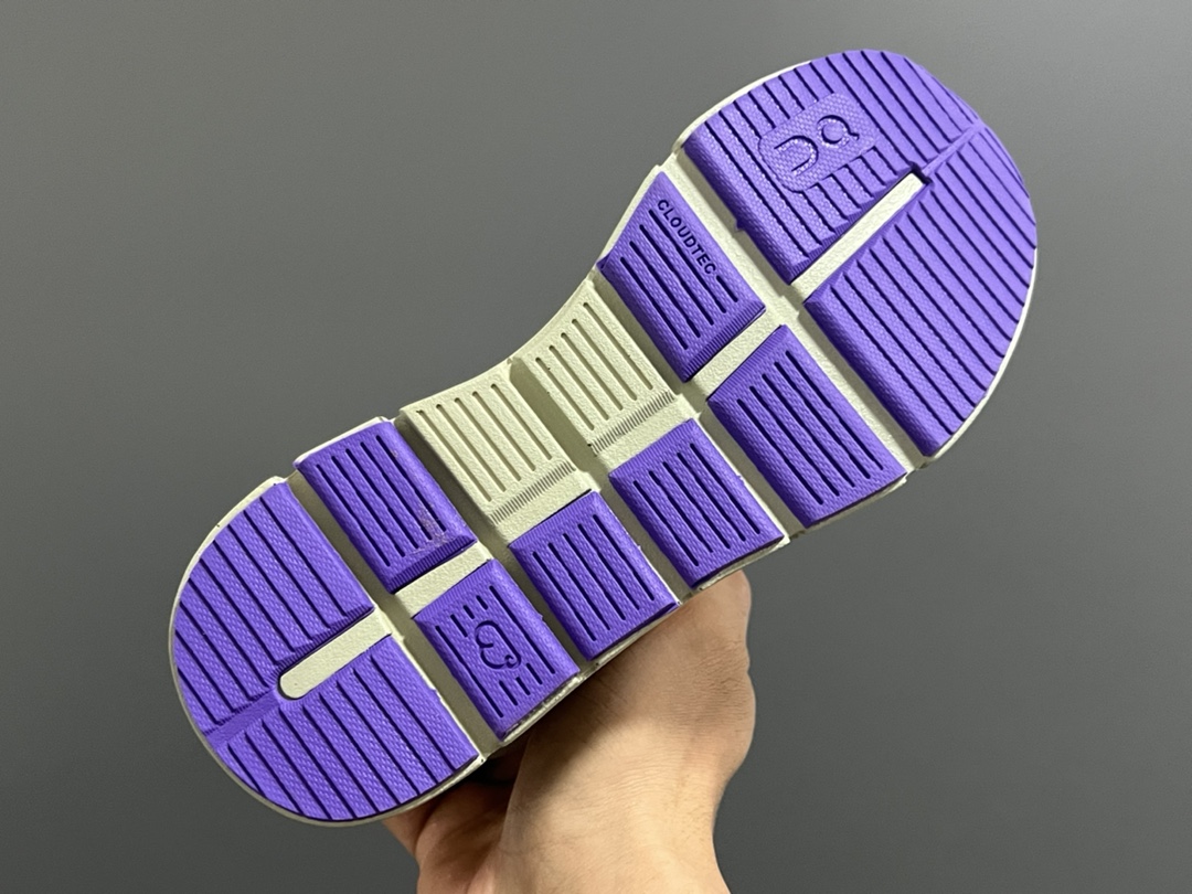 图片[7]-加绒 昂跑秋冬新款中帮儿童运动鞋 尺码：26-37码 小众的昂跑系列On🔥 超轻超软的云朵大底 魔术贴➕松紧带设计，穿脱超方便✌🏻 中帮款式，保护稚嫩脚踝🦶 橡胶耐磨防滑大底，脚感不言而喻☁️-选品中心