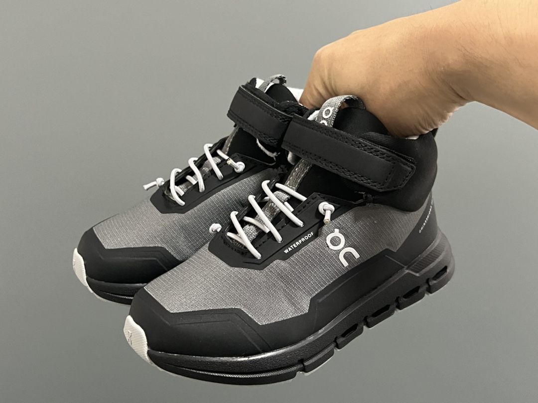 图片[2]-加绒 昂跑秋冬新款中帮儿童运动鞋 尺码：26-37码 小众的昂跑系列On🔥 超轻超软的云朵大底 魔术贴➕松紧带设计，穿脱超方便✌🏻 中帮款式，保护稚嫩脚踝🦶 橡胶耐磨防滑大底，脚感不言而喻☁️-选品中心