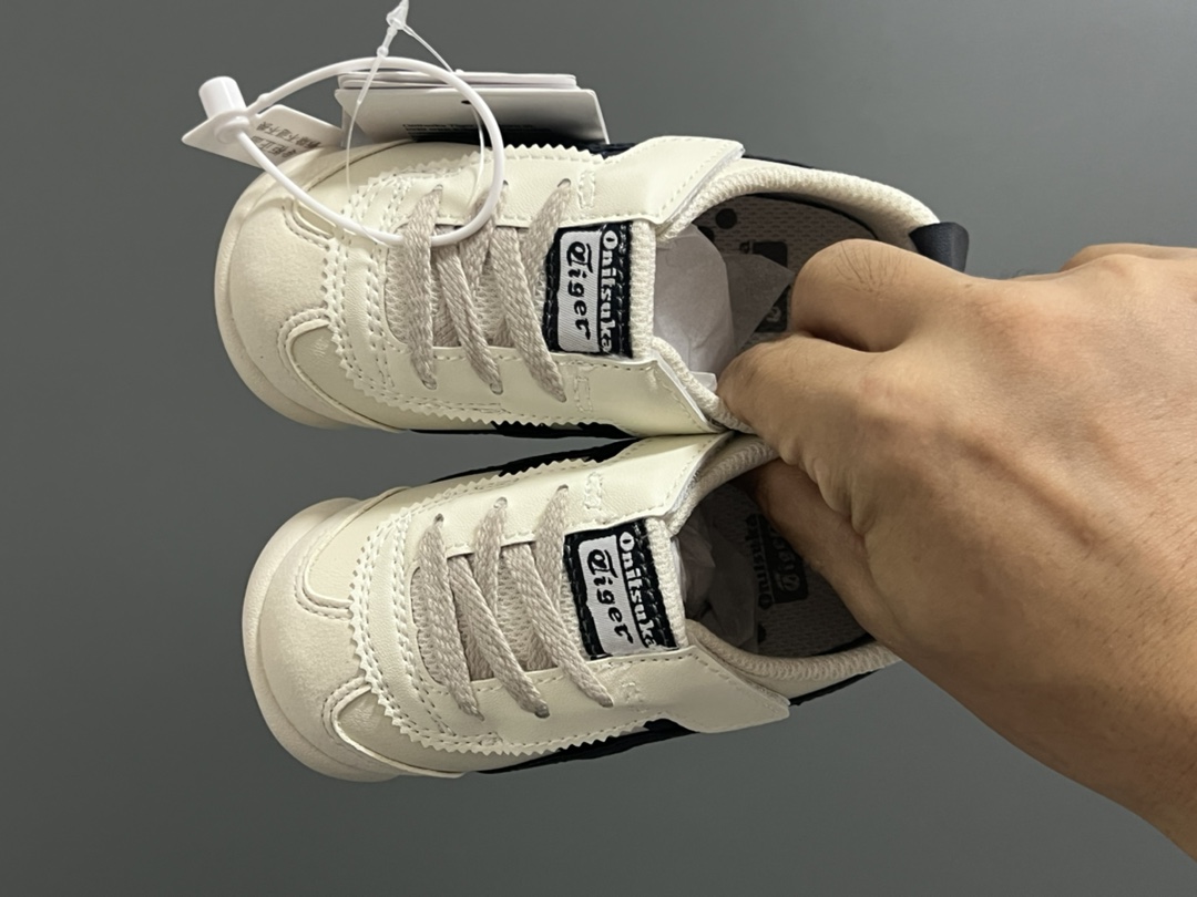 图片[2]-YSS飞机翼魔术贴婴童休闲鞋 尺码：22.5-28.5码 经典亚瑟士婴童款🆕 优质皮料，质感满满💯 飞翼式魔术贴设计，穿脱超方便✌🏻-选品中心