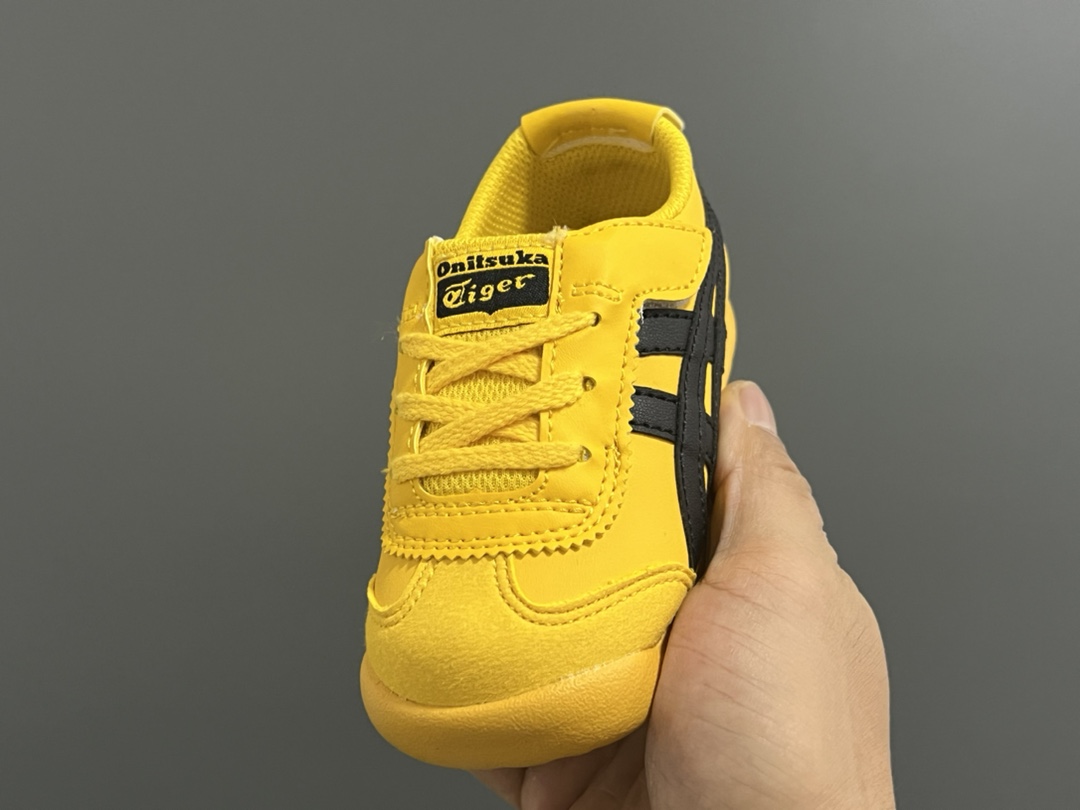 图片[3]-YSS飞机翼魔术贴婴童休闲鞋 尺码：22.5-28.5码 经典亚瑟士婴童款🆕 优质皮料，质感满满💯 飞翼式魔术贴设计，穿脱超方便✌🏻-选品中心