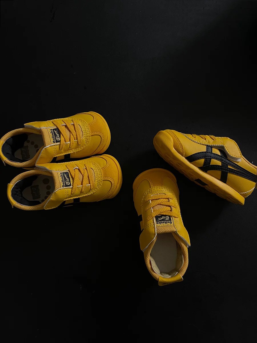 图片[9]-YSS飞机翼魔术贴婴童休闲鞋 尺码：22.5-28.5码 经典亚瑟士婴童款🆕 优质皮料，质感满满💯 飞翼式魔术贴设计，穿脱超方便✌🏻-选品中心